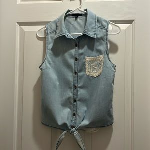 MINE sleeveless front knot  top